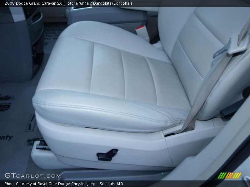 Stone White / Dark Slate/Light Shale 2008 Dodge Grand Caravan SXT