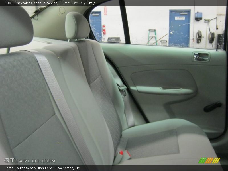 Summit White / Gray 2007 Chevrolet Cobalt LS Sedan