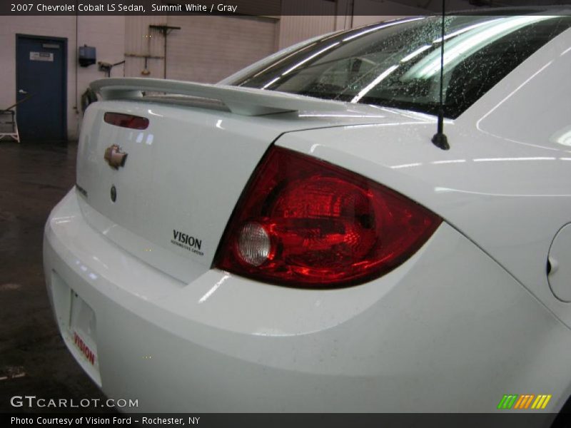 Summit White / Gray 2007 Chevrolet Cobalt LS Sedan