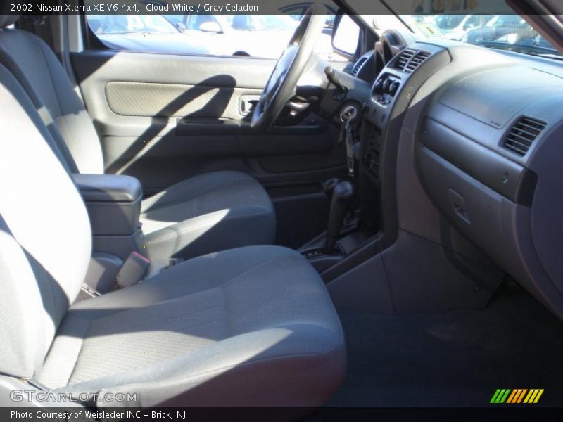 Cloud White / Gray Celadon 2002 Nissan Xterra XE V6 4x4