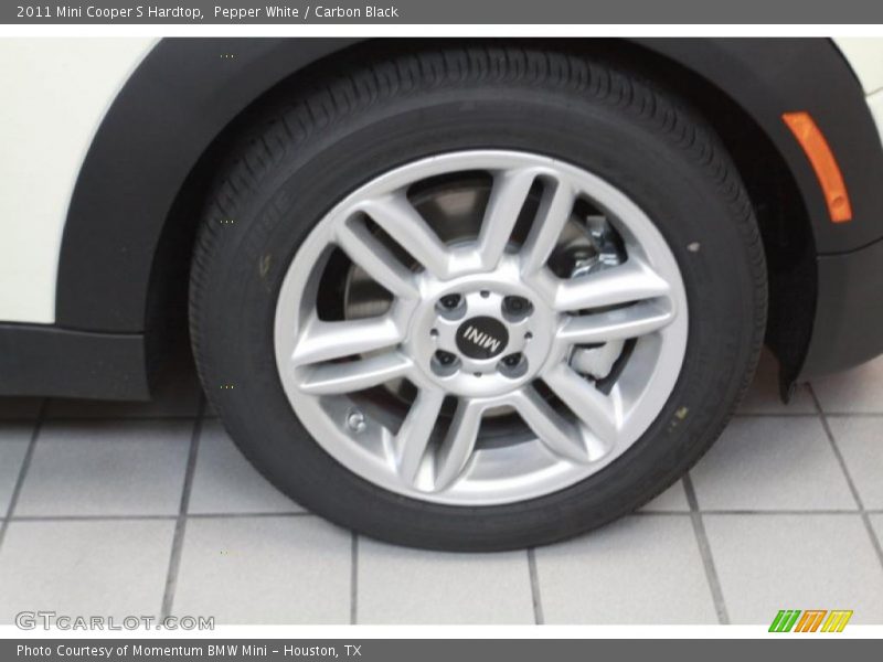 Pepper White / Carbon Black 2011 Mini Cooper S Hardtop