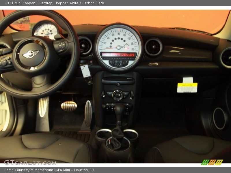 Pepper White / Carbon Black 2011 Mini Cooper S Hardtop