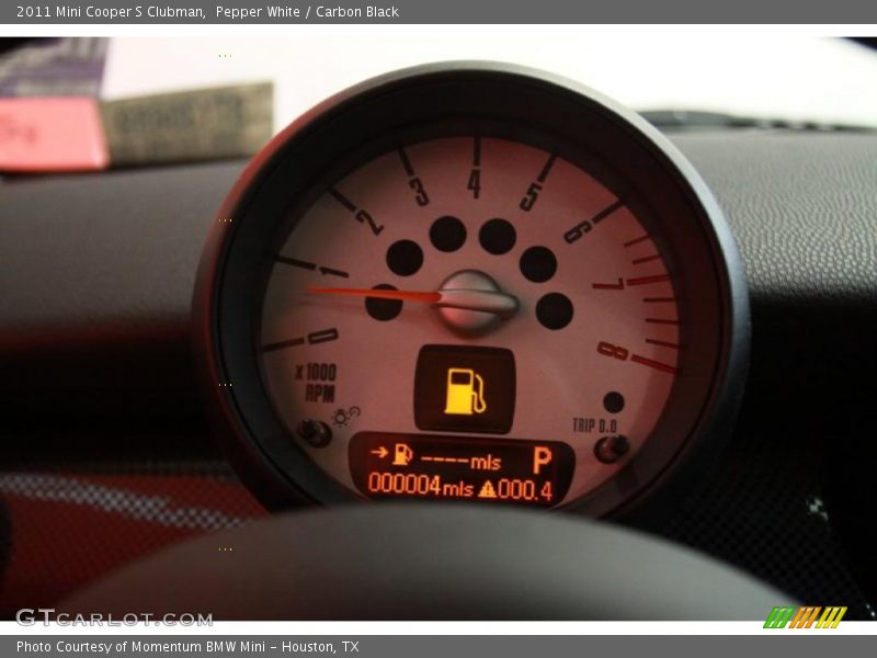 Pepper White / Carbon Black 2011 Mini Cooper S Clubman