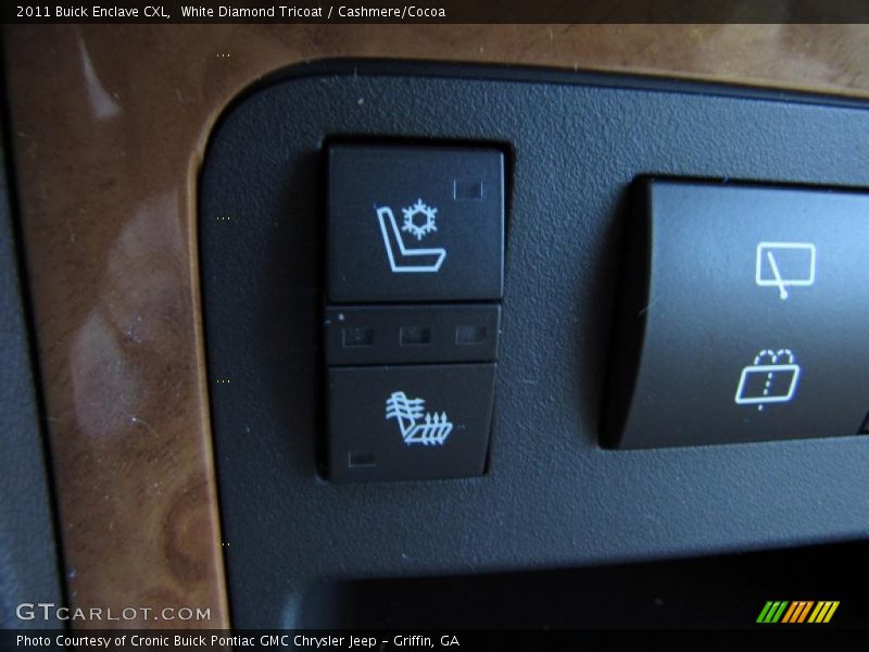 White Diamond Tricoat / Cashmere/Cocoa 2011 Buick Enclave CXL