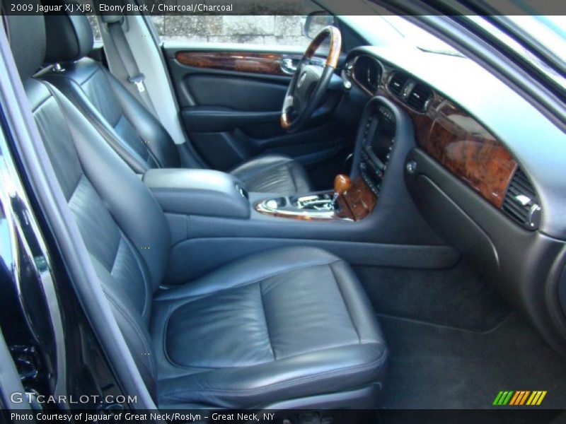 Ebony Black / Charcoal/Charcoal 2009 Jaguar XJ XJ8