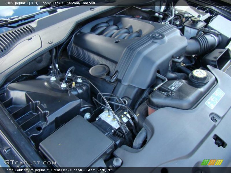  2009 XJ XJ8 Engine - 4.2 Liter DOHC 32-Valve VVT V8