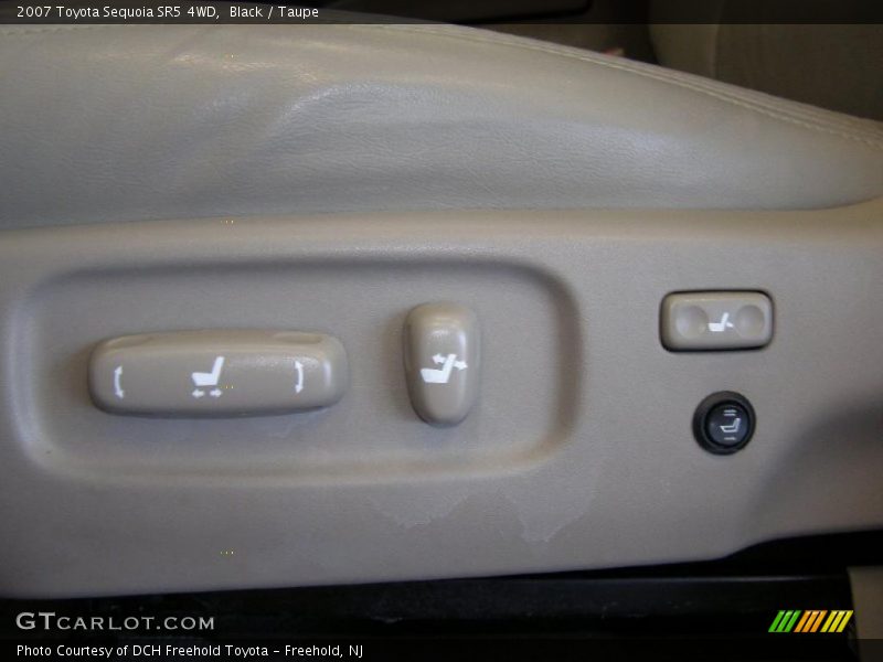 Black / Taupe 2007 Toyota Sequoia SR5 4WD