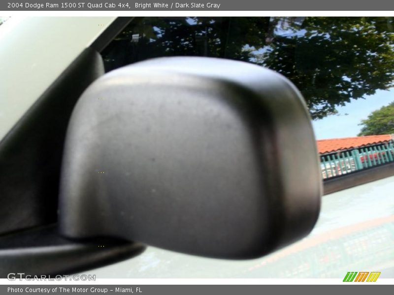 Bright White / Dark Slate Gray 2004 Dodge Ram 1500 ST Quad Cab 4x4