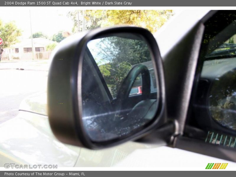 Bright White / Dark Slate Gray 2004 Dodge Ram 1500 ST Quad Cab 4x4