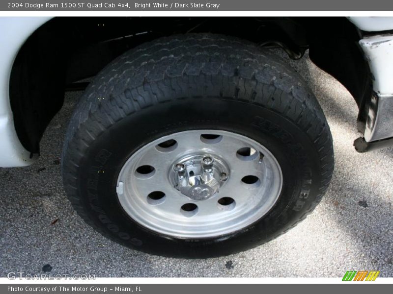 Bright White / Dark Slate Gray 2004 Dodge Ram 1500 ST Quad Cab 4x4