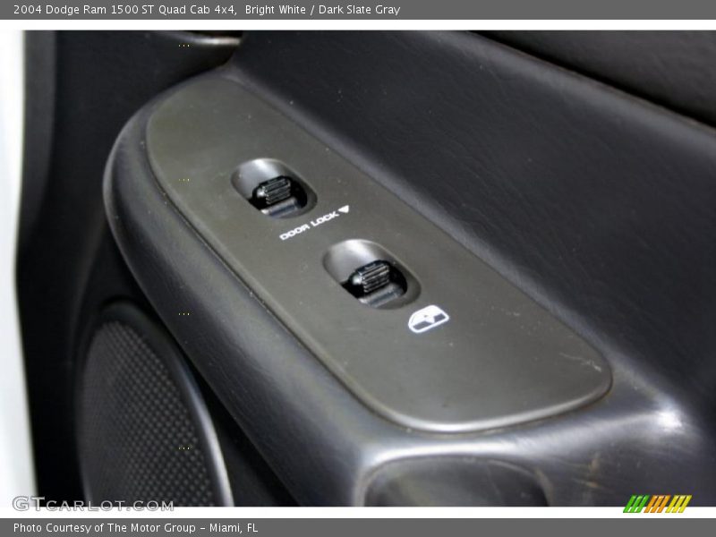 Bright White / Dark Slate Gray 2004 Dodge Ram 1500 ST Quad Cab 4x4
