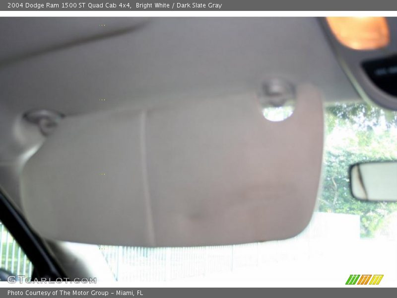 Bright White / Dark Slate Gray 2004 Dodge Ram 1500 ST Quad Cab 4x4