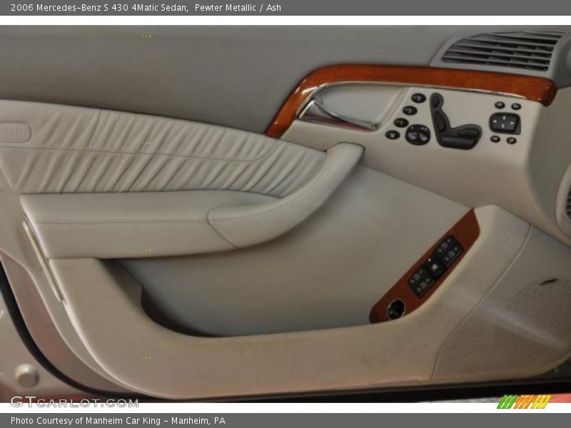 Door Panel of 2006 S 430 4Matic Sedan