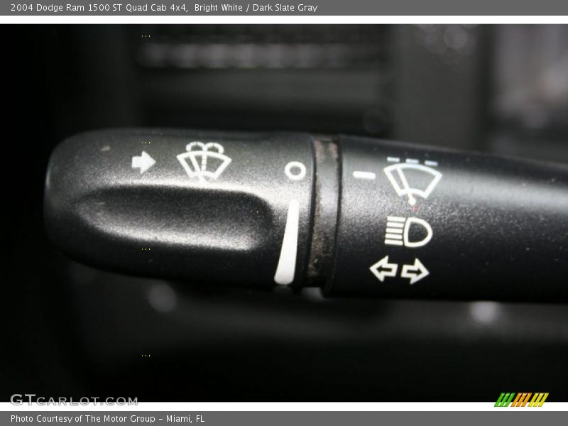 Bright White / Dark Slate Gray 2004 Dodge Ram 1500 ST Quad Cab 4x4