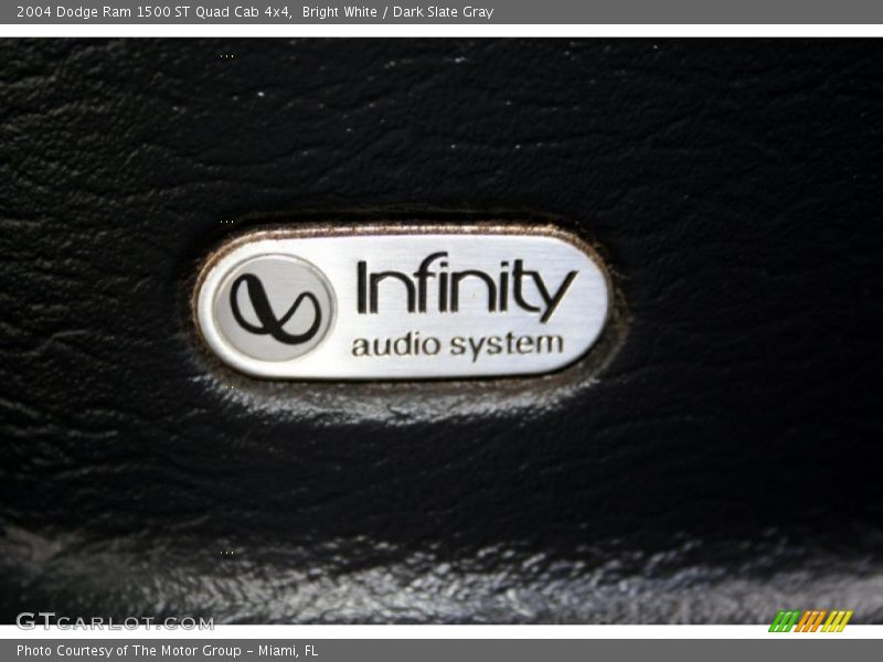 Bright White / Dark Slate Gray 2004 Dodge Ram 1500 ST Quad Cab 4x4