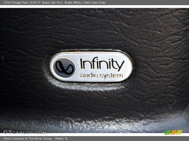 Bright White / Dark Slate Gray 2004 Dodge Ram 1500 ST Quad Cab 4x4