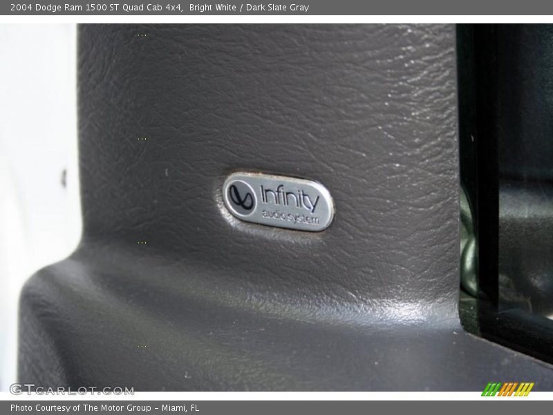 Bright White / Dark Slate Gray 2004 Dodge Ram 1500 ST Quad Cab 4x4