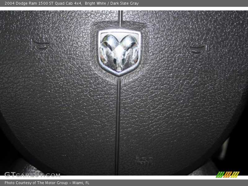 Bright White / Dark Slate Gray 2004 Dodge Ram 1500 ST Quad Cab 4x4