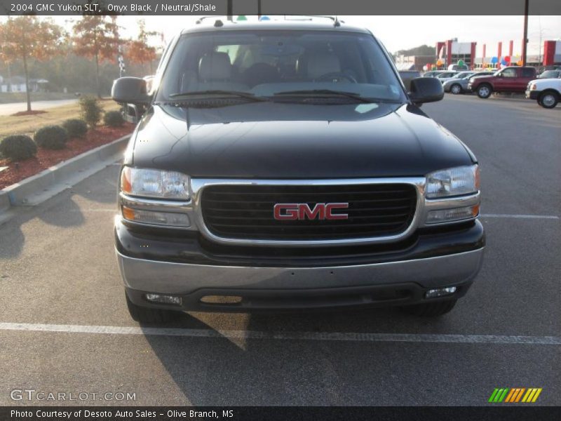 Onyx Black / Neutral/Shale 2004 GMC Yukon SLT