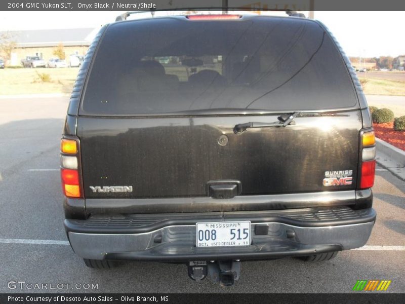 Onyx Black / Neutral/Shale 2004 GMC Yukon SLT