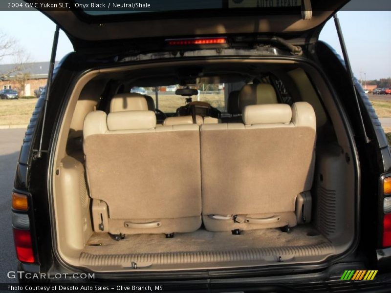 Onyx Black / Neutral/Shale 2004 GMC Yukon SLT
