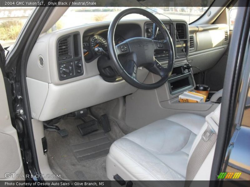  2004 Yukon SLT Neutral/Shale Interior