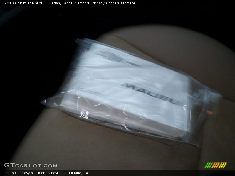 White Diamond Tricoat / Cocoa/Cashmere 2010 Chevrolet Malibu LT Sedan