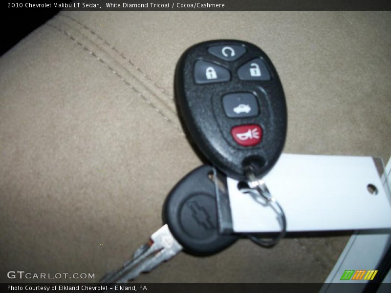 White Diamond Tricoat / Cocoa/Cashmere 2010 Chevrolet Malibu LT Sedan