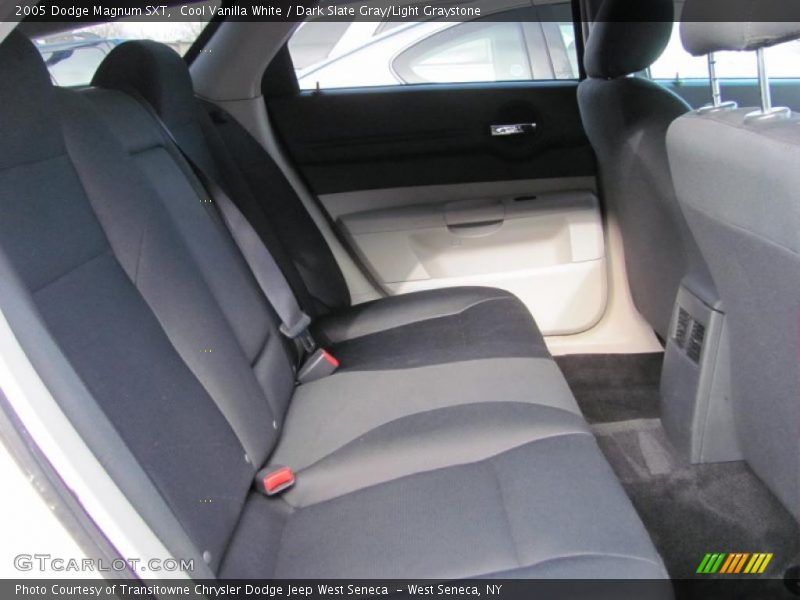 Cool Vanilla White / Dark Slate Gray/Light Graystone 2005 Dodge Magnum SXT