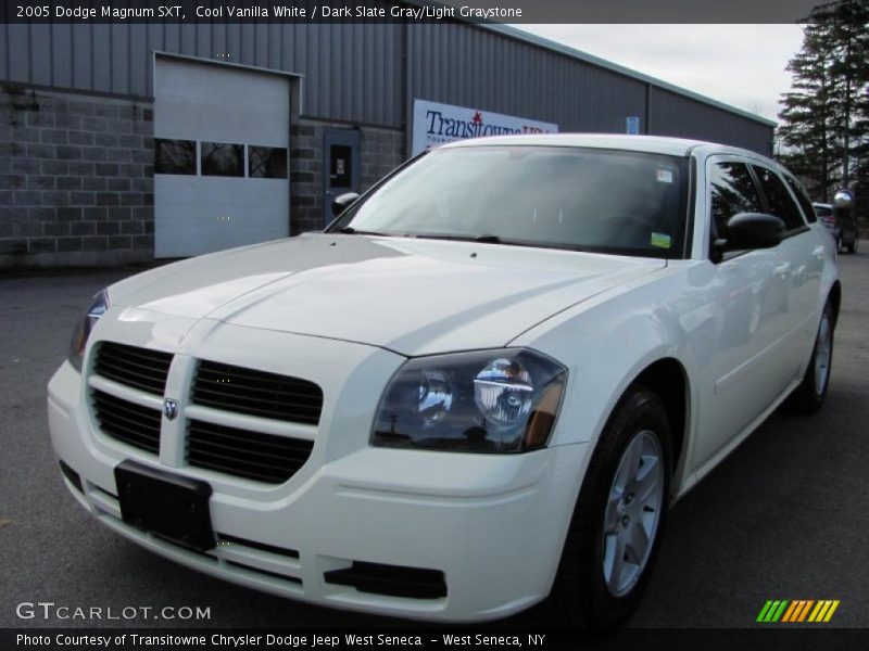 Cool Vanilla White / Dark Slate Gray/Light Graystone 2005 Dodge Magnum SXT