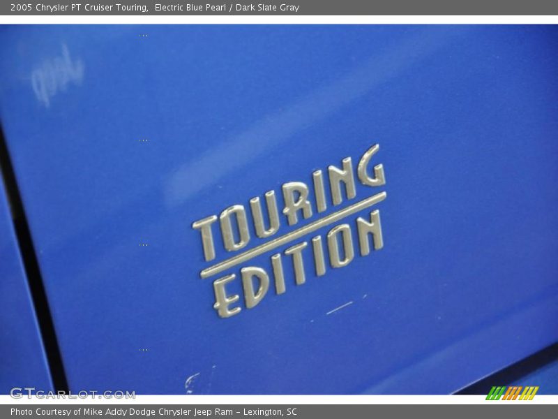 Electric Blue Pearl / Dark Slate Gray 2005 Chrysler PT Cruiser Touring
