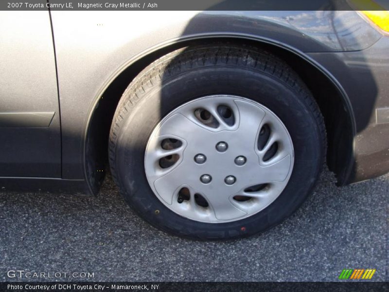 Magnetic Gray Metallic / Ash 2007 Toyota Camry LE