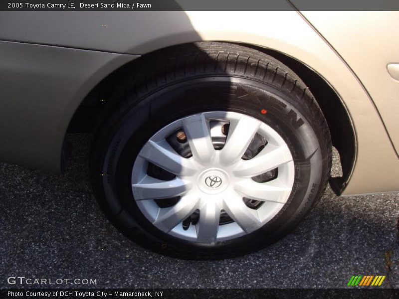Desert Sand Mica / Fawn 2005 Toyota Camry LE