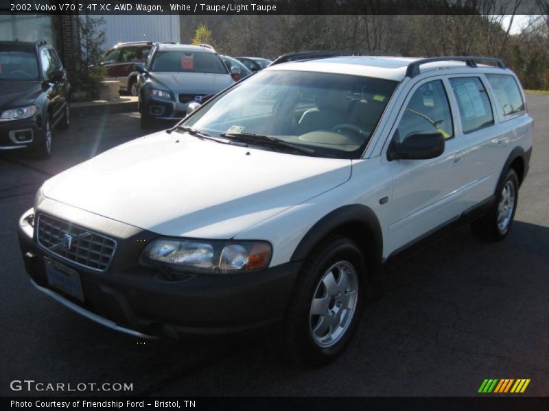 White / Taupe/Light Taupe 2002 Volvo V70 2.4T XC AWD Wagon