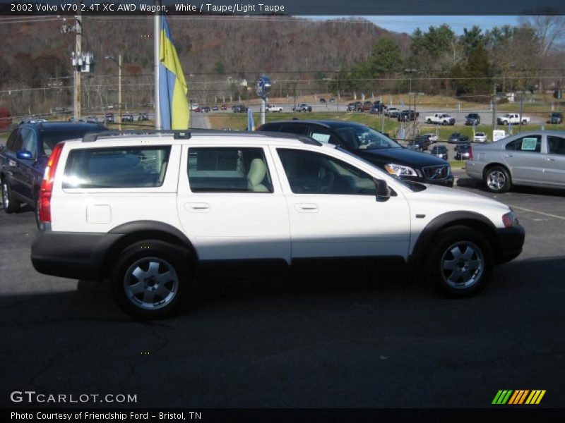 White / Taupe/Light Taupe 2002 Volvo V70 2.4T XC AWD Wagon