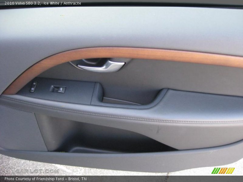 Ice White / Anthracite 2010 Volvo S80 3.2