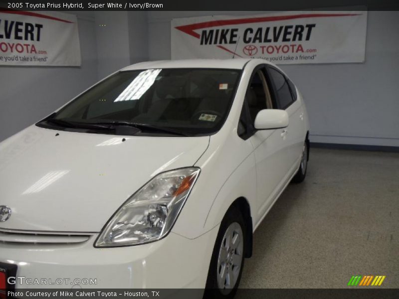 Super White / Ivory/Brown 2005 Toyota Prius Hybrid