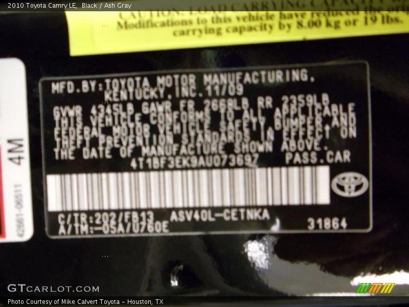 Black / Ash Gray 2010 Toyota Camry LE