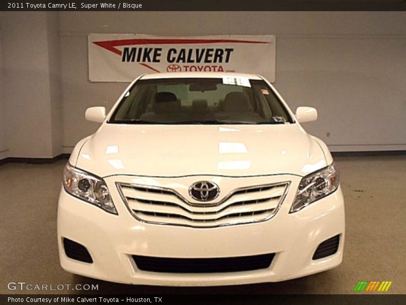 Super White / Bisque 2011 Toyota Camry LE