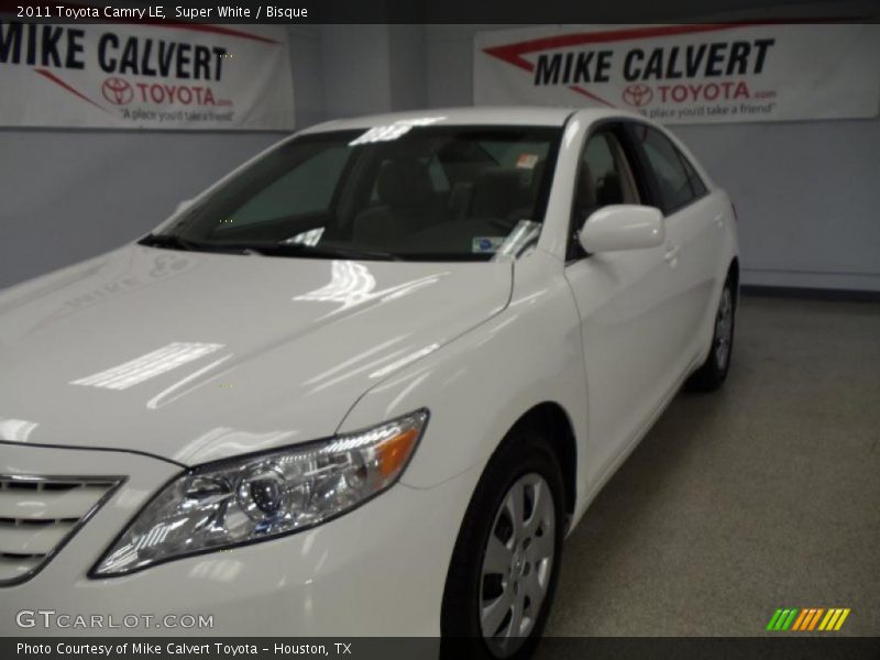 Super White / Bisque 2011 Toyota Camry LE