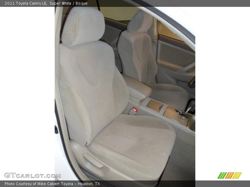 Super White / Bisque 2011 Toyota Camry LE