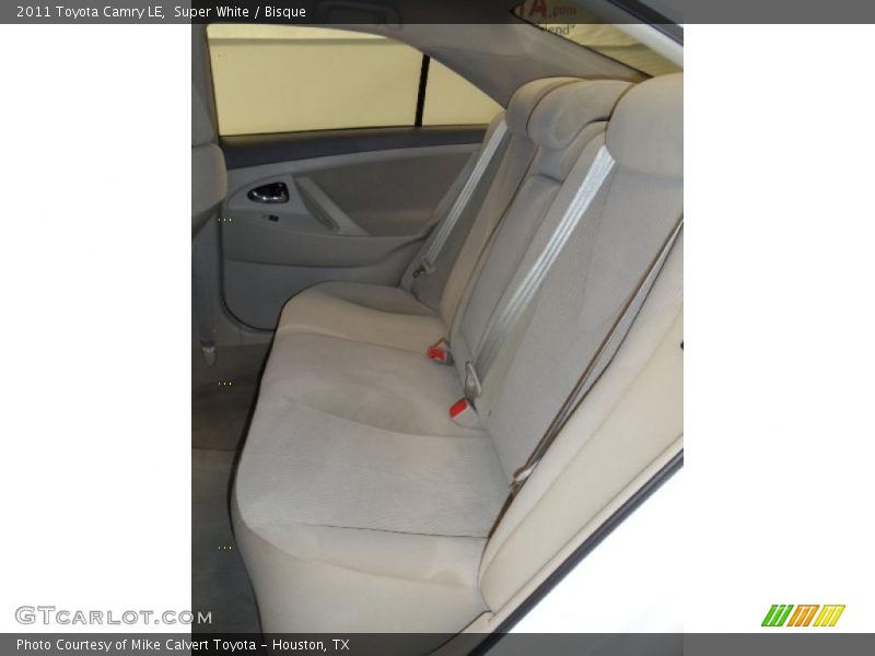 Super White / Bisque 2011 Toyota Camry LE
