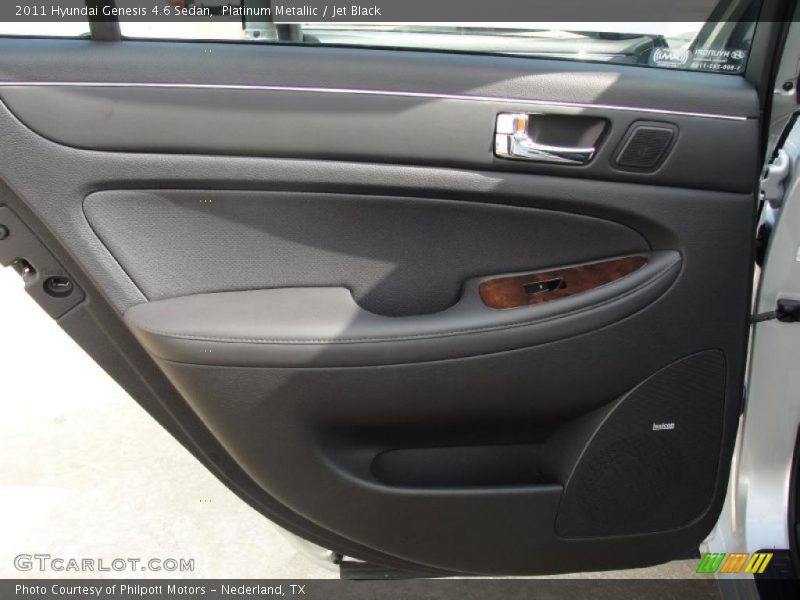 Door Panel of 2011 Genesis 4.6 Sedan