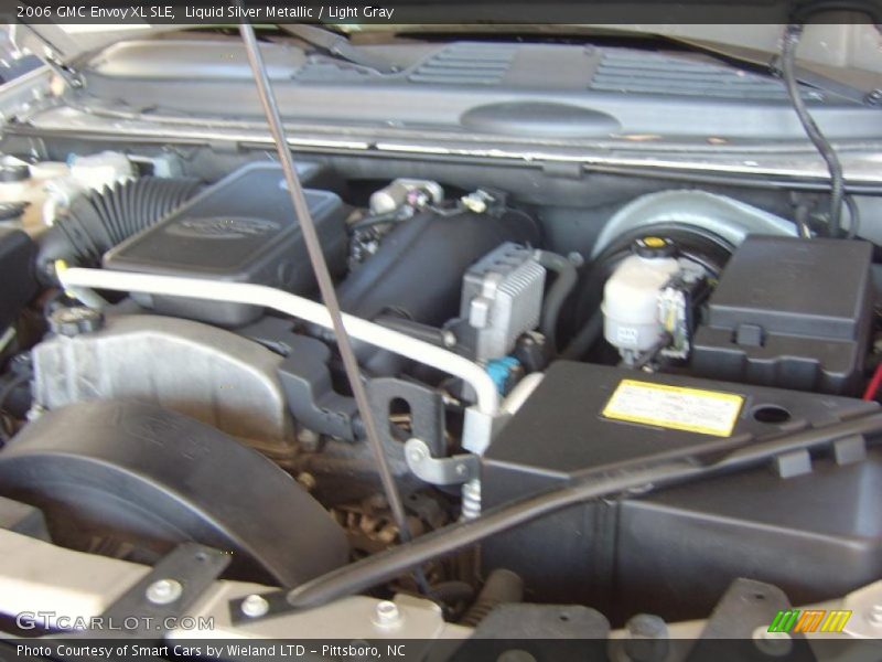 Liquid Silver Metallic / Light Gray 2006 GMC Envoy XL SLE