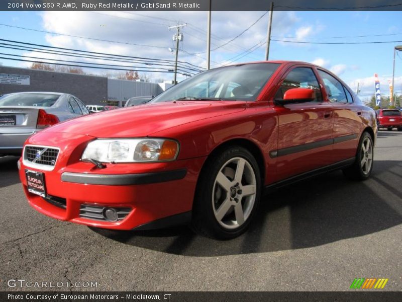 Front 3/4 View of 2004 S60 R AWD