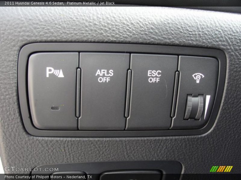 Platinum Metallic / Jet Black 2011 Hyundai Genesis 4.6 Sedan