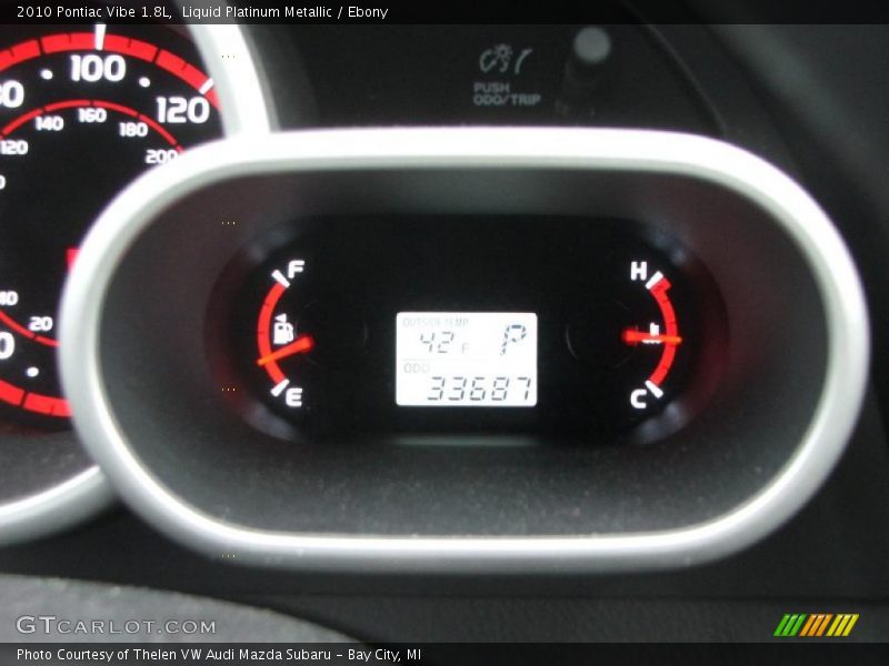 Liquid Platinum Metallic / Ebony 2010 Pontiac Vibe 1.8L
