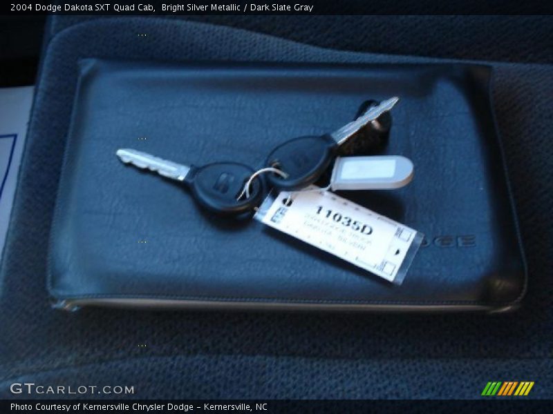 Bright Silver Metallic / Dark Slate Gray 2004 Dodge Dakota SXT Quad Cab
