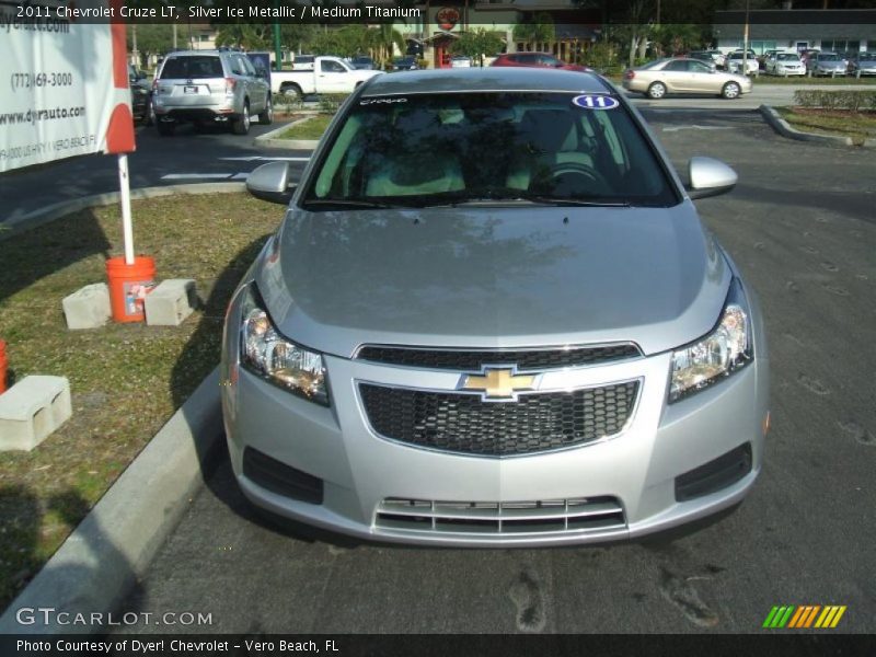 Silver Ice Metallic / Medium Titanium 2011 Chevrolet Cruze LT
