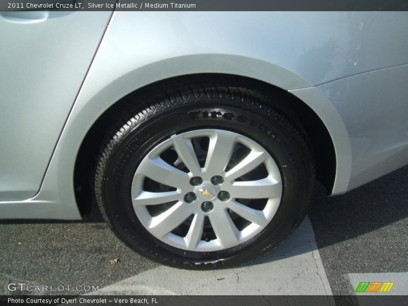 Silver Ice Metallic / Medium Titanium 2011 Chevrolet Cruze LT
